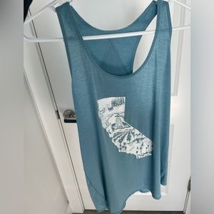 RARE lululemon California tank Size 6 Medium